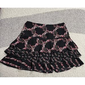 White House Black Market WHBM Ruffle Mini Skirt Women's Size 6 Floral Black Pink